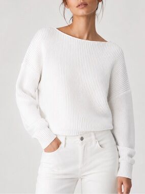 Urban Heritage Women’s White Oversized Knit Sweater Size M NWT Soft Cozy Crewnec